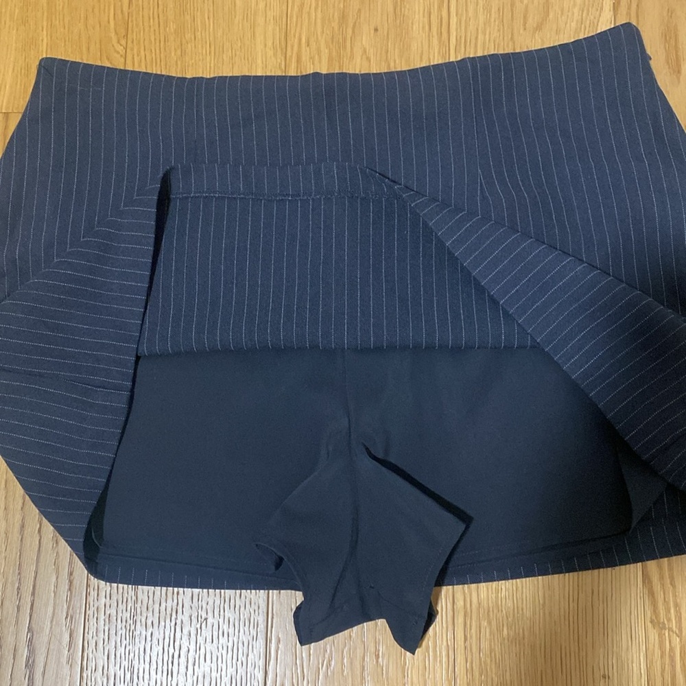 Abercrombie Scarlett Mini Skort - Picture 2 of 4